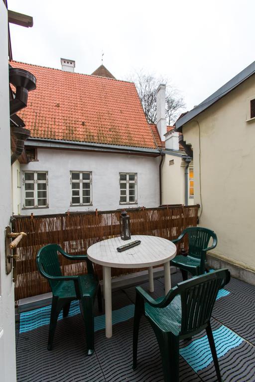 The Knight House Hostel Tallinn Exterior foto